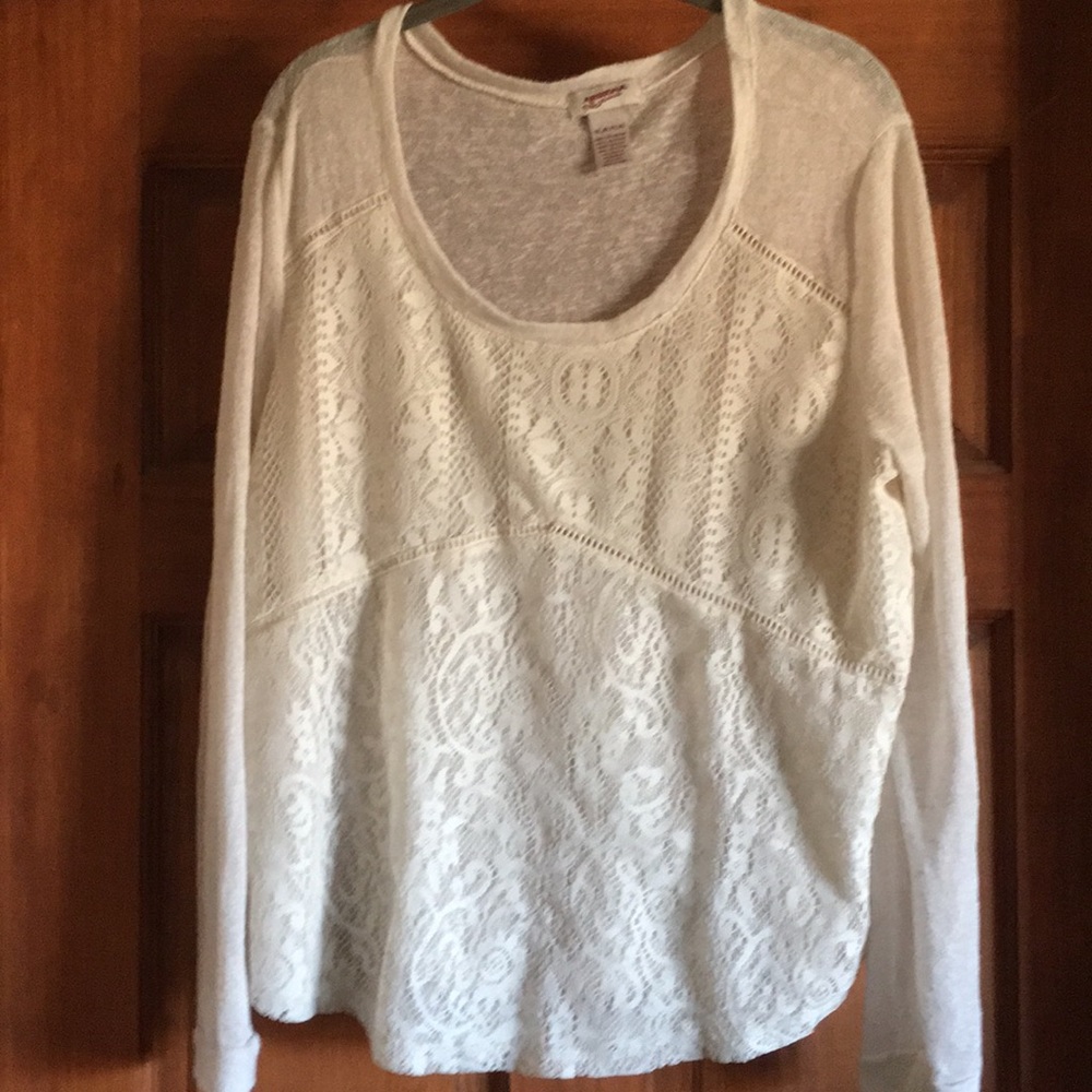 Lightweight sweater